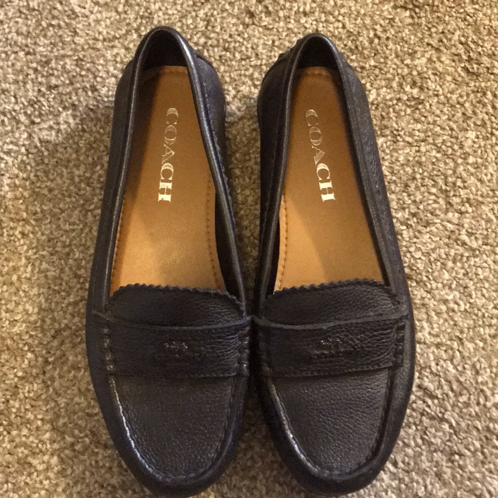Extremely comfyblack leather coach loafers